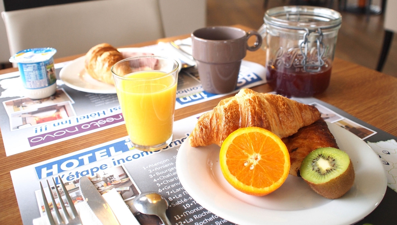 Imagen del bar/restaurante del Hotel Inn Design La Rochelle. Foto 3