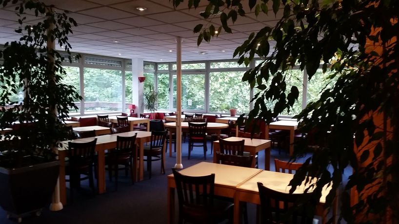 Imagen del bar/restaurante del Hotel Inn Design MoutiersInn Moutiers. Foto 4