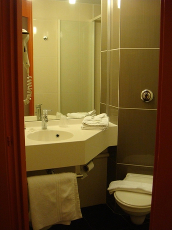 Imagen de la habitación del Hotel Inn Design Poitiers. Foto 8