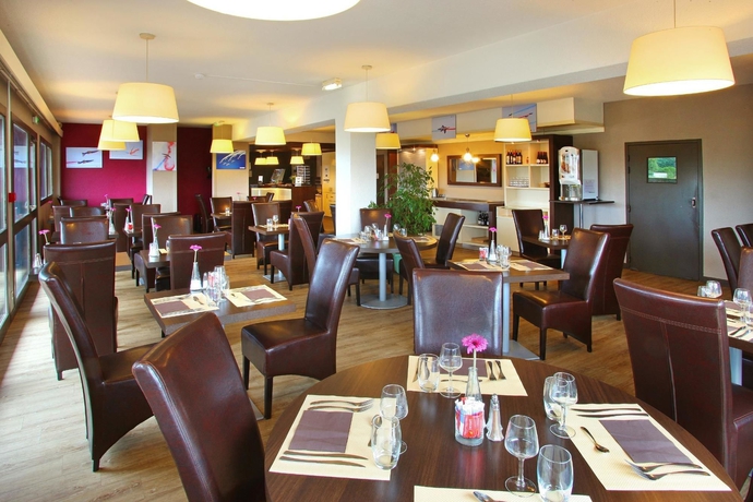 Imagen del bar/restaurante del Hotel Inn Design Poitiers. Foto 4