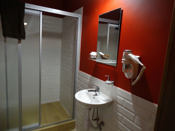 Imagen de la habitación del Hotel Inn Eliton. Foto 13