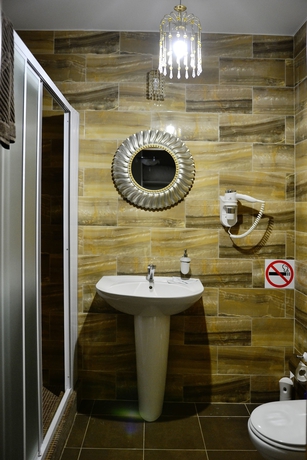 Imagen de la habitación del Hotel Inn Eliton. Foto 17