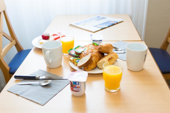 Imagen del bar/restaurante del Hotel Inn Eybens - Grenoble Sud (ex: Kyriad). Foto 3