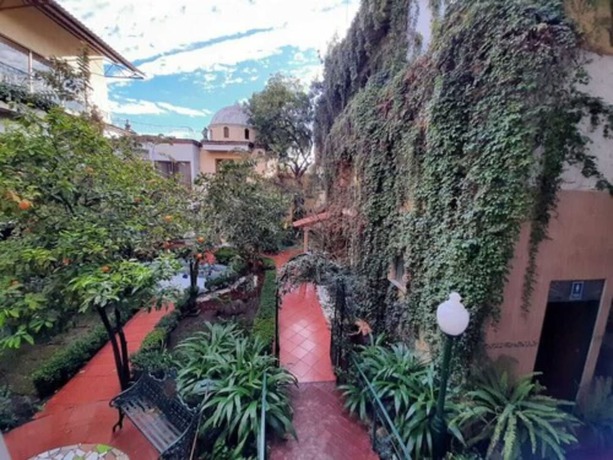 Imagen de los exteriores del Hotel Inn Galerias. Foto 15