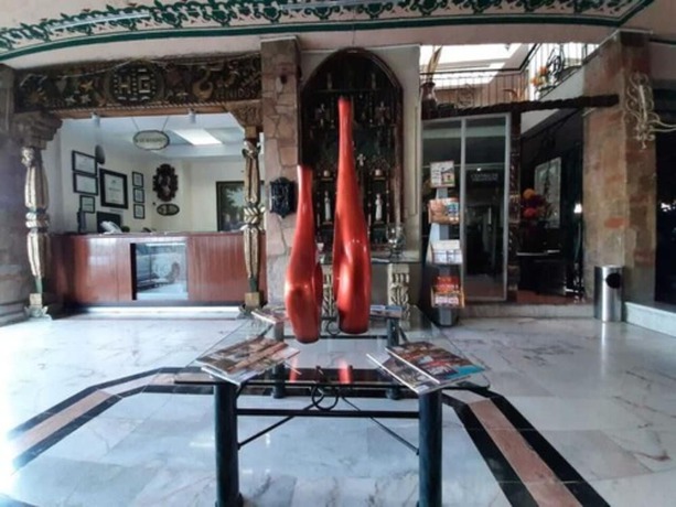 Imagen de los interiores del Hotel Inn Galerias. Foto 17