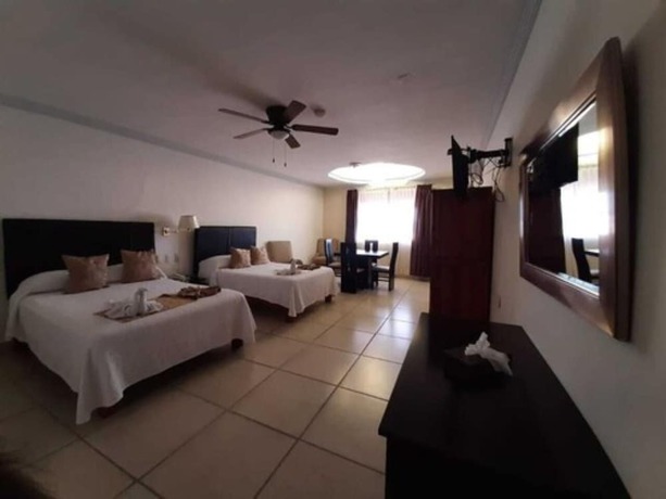 Imagen de la habitación del Hotel Inn Galerias. Foto 14