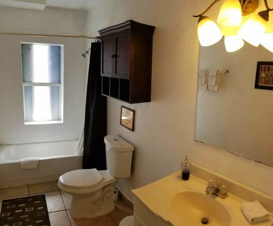 Imagen general del Hotel Inn Leather Guest House - Male Only LGBT. Foto 8