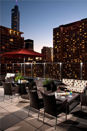 Imagen de los exteriores del Hotel Inn Of Chicago. Foto 9