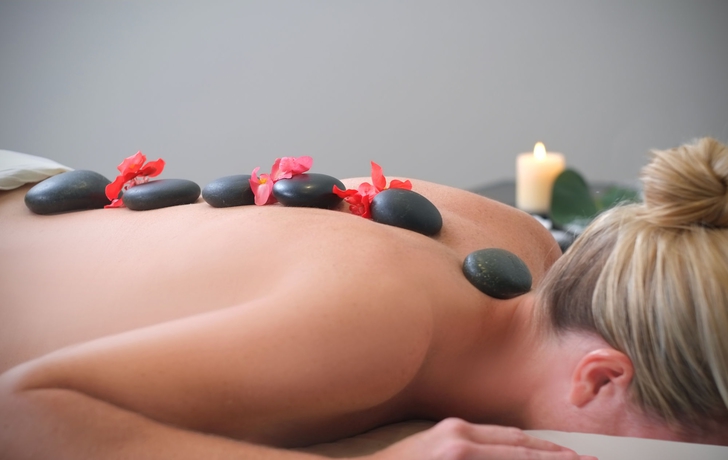 Imagen de la piscina del Hotel Inn On Fifth. Foto 15