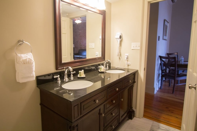 Imagen de la habitación del Hotel Inn On St. Peter. Foto 12