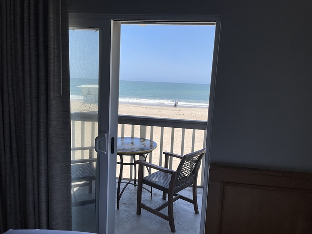 Imagen de la habitación del Hotel Inn On The Beach, Pierpont Bay. Foto 6
