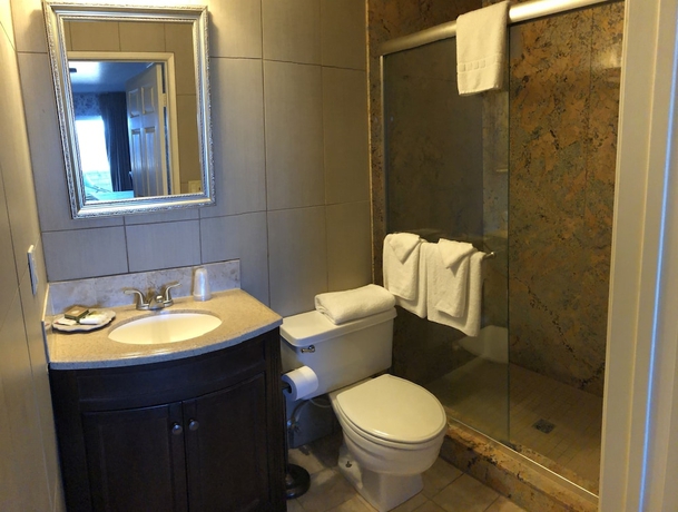 Imagen de la habitación del Hotel Inn On The Beach, Pierpont Bay. Foto 9