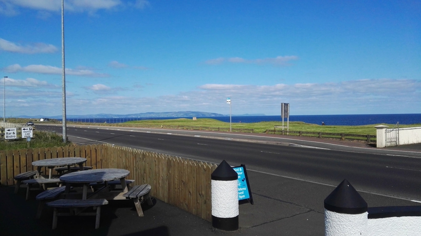 Imagen de los exteriores del Hotel Inn On The Coast. Foto 6