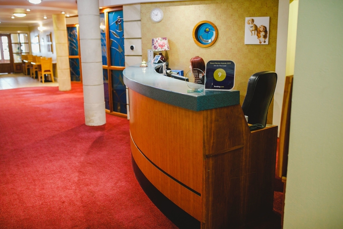 Imagen de los interiores del Hotel Inn On The Coast. Foto 18