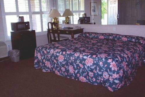 Imagen de la habitación del Hotel Inn On The Green. Foto 4