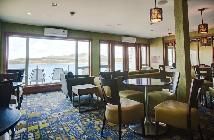 Imagen del bar/restaurante del Hotel Inn On The Harbour, Prince Rupert. Foto 6