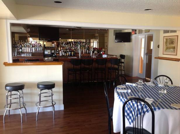 Imagen del bar/restaurante del Hotel Inn On The Hudson. Foto 9