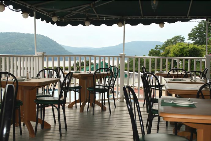 Imagen del bar/restaurante del Hotel Inn On The Hudson. Foto 10