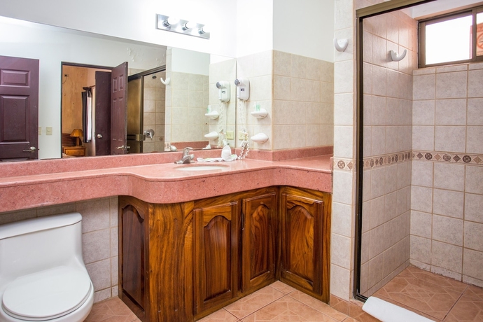 Imagen de la habitación del Hotel Inn On The Park. Foto 12