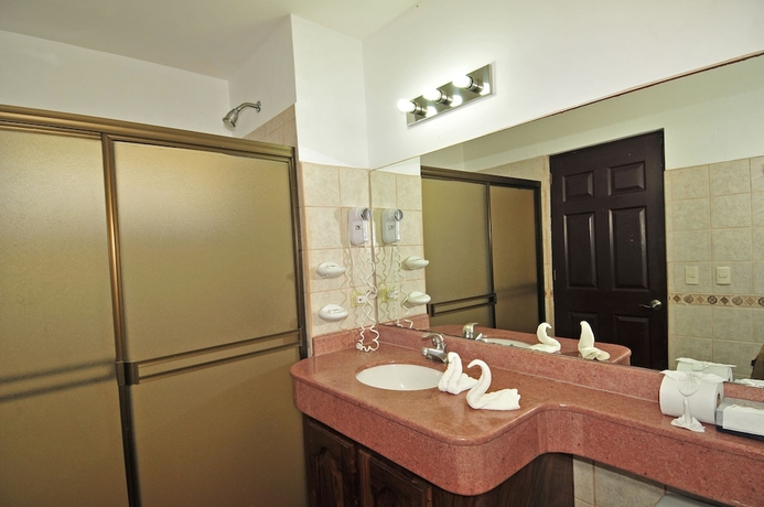 Imagen de la habitación del Hotel Inn On The Park. Foto 14