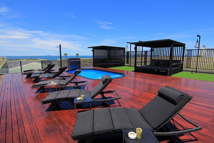 Imagen de la piscina del Hotel Inn Residence Serviced Suites. Foto 16