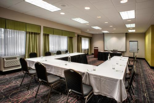 Imagen general del Hotel Inn at Fox Chase. Foto 7