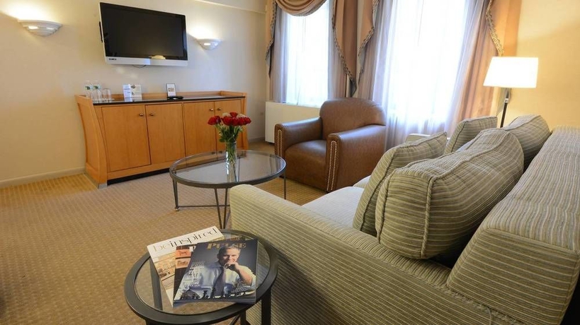 Imagen de los interiores del Hotel Inn at Great Neck. Foto 13