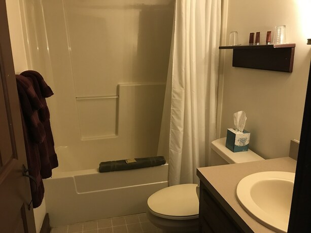 Imagen de la habitación del Hotel Inn at Millrace Pond. Foto 13