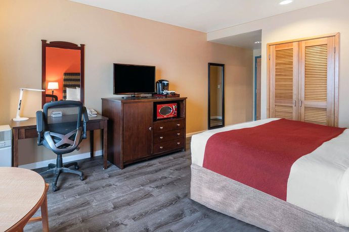 Imagen de la habitación del Hotel Inn at Port Gardner-Everett Waterfront, Ascend Collection. Foto 9