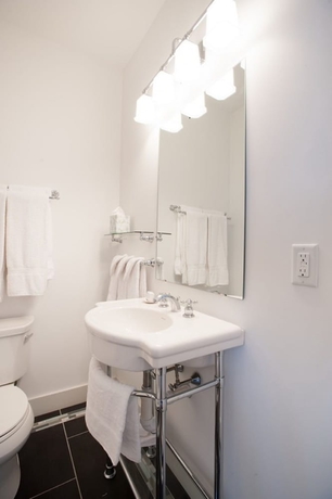 Imagen de la habitación del Hotel Inn at Sea Chambers. Foto 5