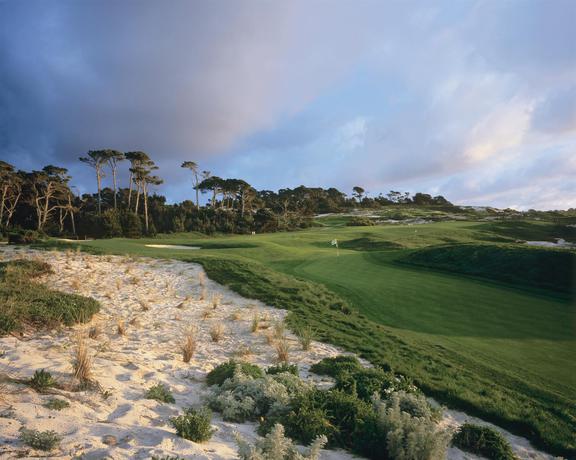 Imagen de los exteriores del Hotel Inn at Spanish Bay. Foto 5