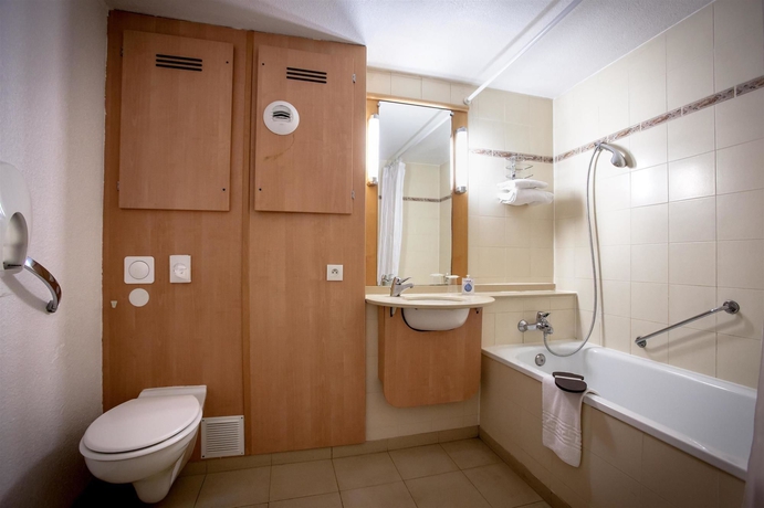 Imagen de la habitación del Hotel Inn design Macon Sancé ex kyriad. Foto 12