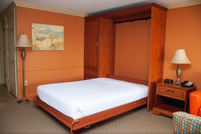 Imagen general del Hotel InnSeason Resorts HarborWalk. Foto 4