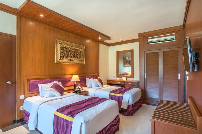 Imagen de la habitación del Hotel Inna Bali Beach Resort. Foto 17