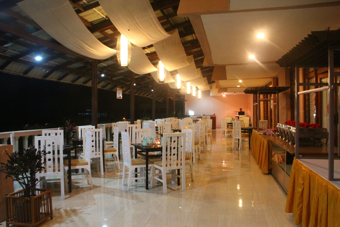 Imagen del bar/restaurante del Hotel Inna Tretes. Foto 7