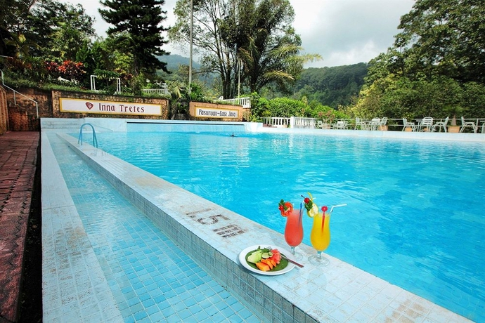 Imagen de la piscina del Hotel Inna Tretes. Foto 16