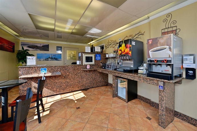 Imagen de los interiores del Hotel Inn@bayshore. Foto 13