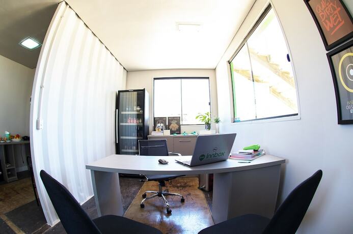 Imagen general del Hotel Innbox - Praia Do Rosa - Hostel. Foto 2