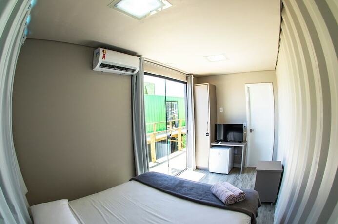 Imagen general del Hotel Innbox - Praia Do Rosa - Hostel. Foto 4