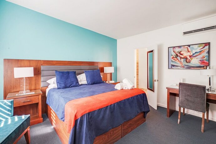 Imagen general del Hotel Inndulge -- A Modern Gay Men\'s Resort. Foto 3