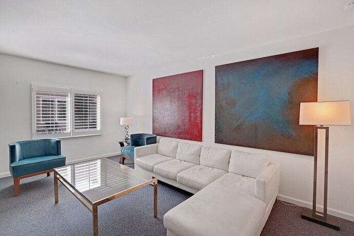 Imagen general del Hotel Inndulge -- A Modern Gay Men\'s Resort. Foto 9
