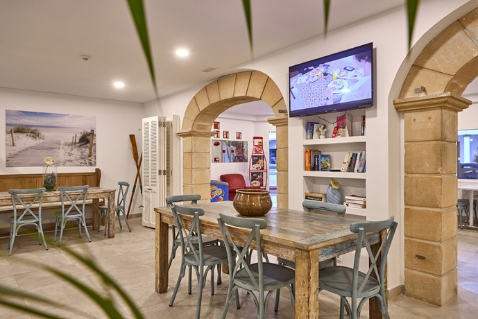 Imagen del bar/restaurante del Hotel Inner Rupit - Adults Only. Foto 5