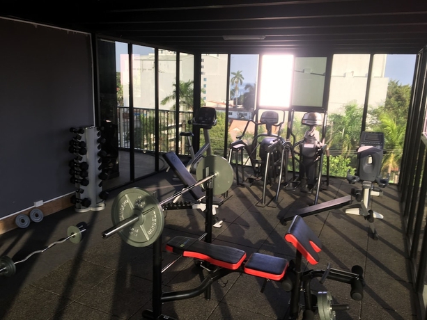 Imagen de los interiores del Hotel Innfiniti and Suites. Foto 13