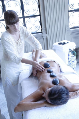 Imagen de los interiores del Hotel Innocenti. Foto 6