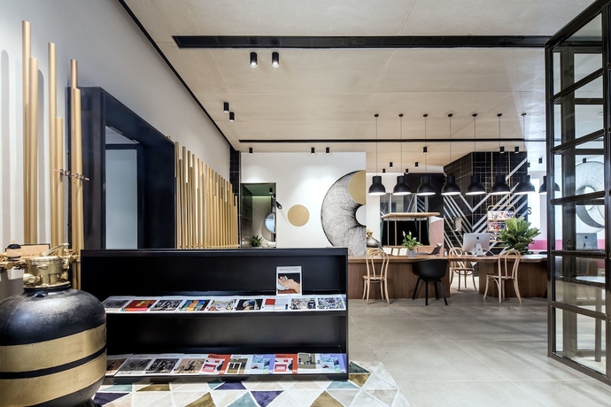 Imagen de los interiores del Hotel Innogo. Foto 19