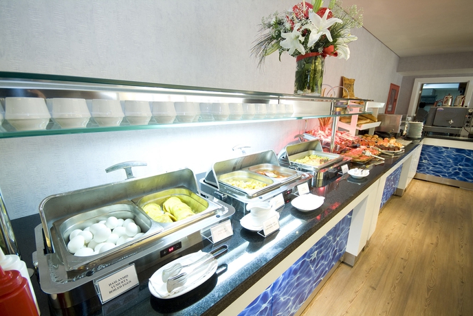 Imagen del bar/restaurante del Hotel Innpera. Foto 4