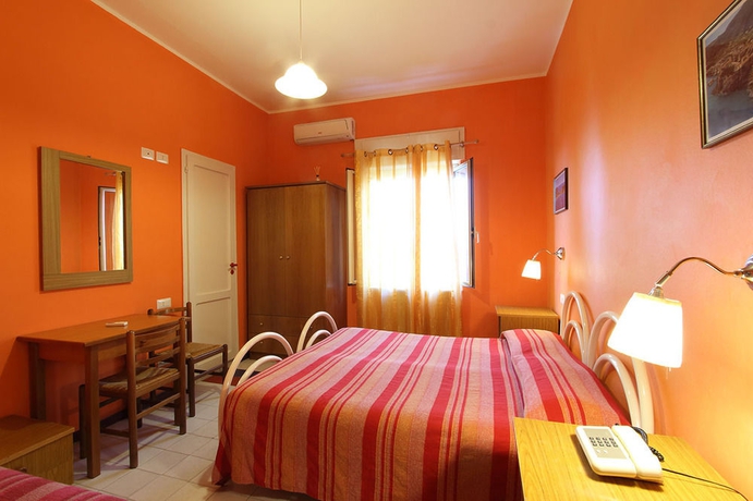 Imagen de la habitación del Hotel Innpiero Taormina. Foto 7