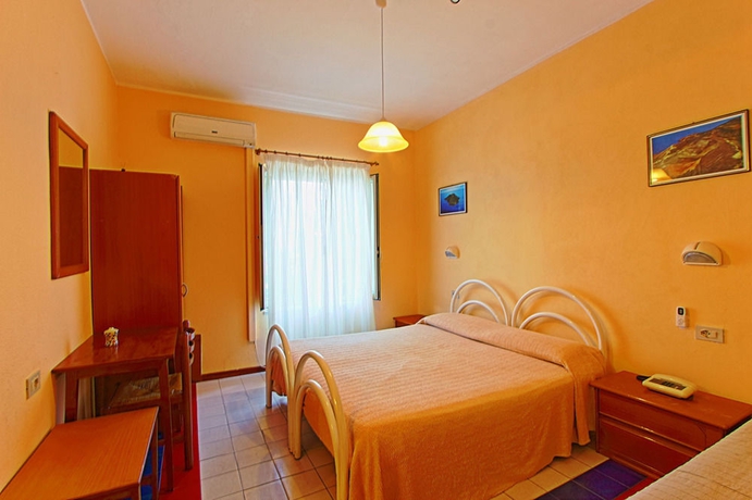 Imagen de la habitación del Hotel Innpiero Taormina. Foto 10