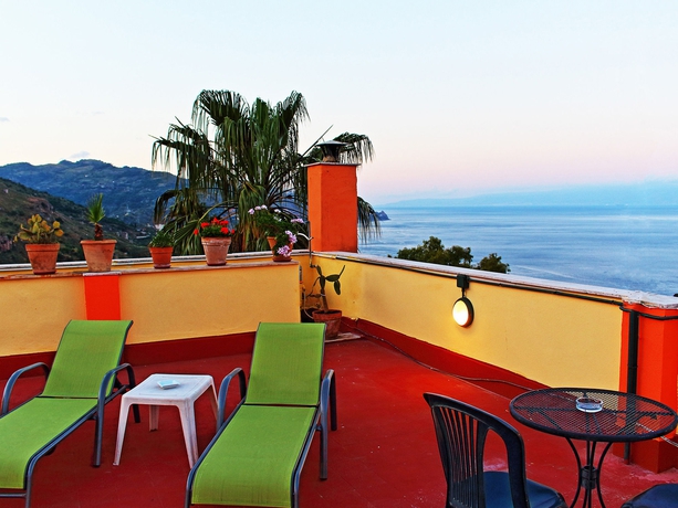 Imagen de los exteriores del Hotel Innpiero Taormina. Foto 15