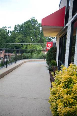 Imagen de la habitación del Hotel Inns Of Virginia - Arlington. Foto 2